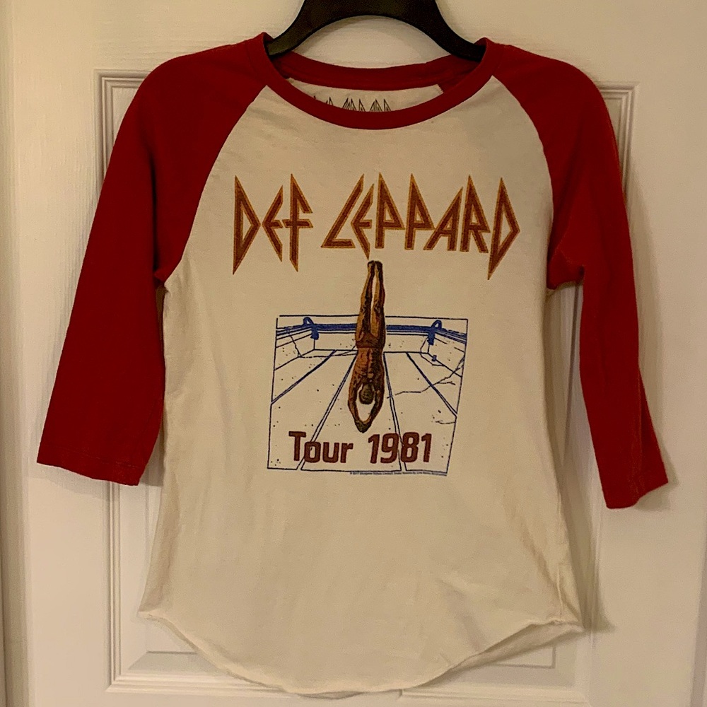 Ladies Def Leopard Jersey Style Shirt